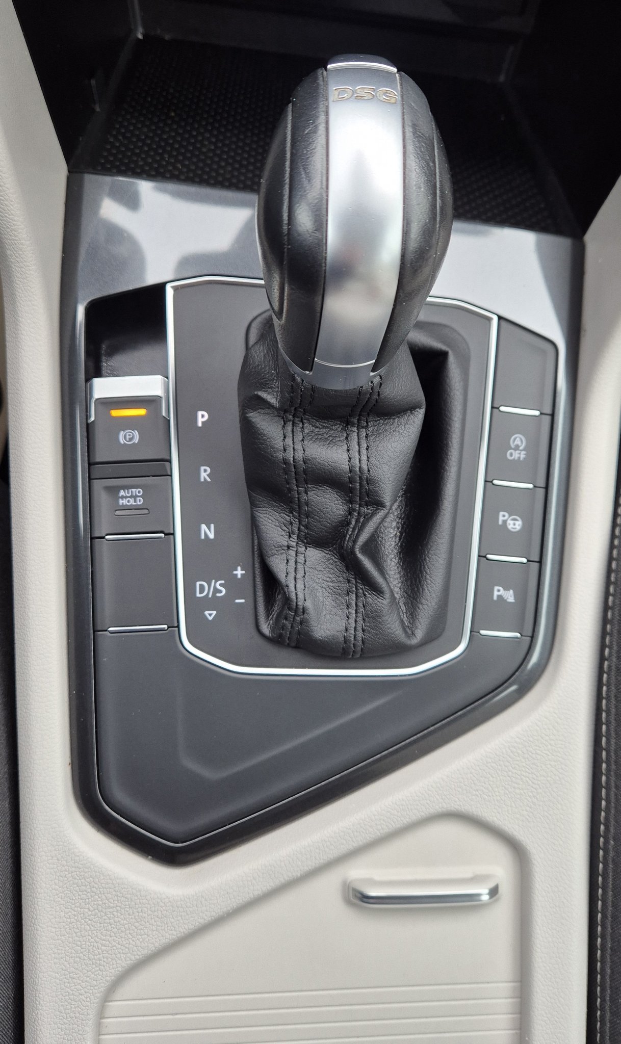 VW Tiguan Highline 2018 - Multimarks Seller Focșani