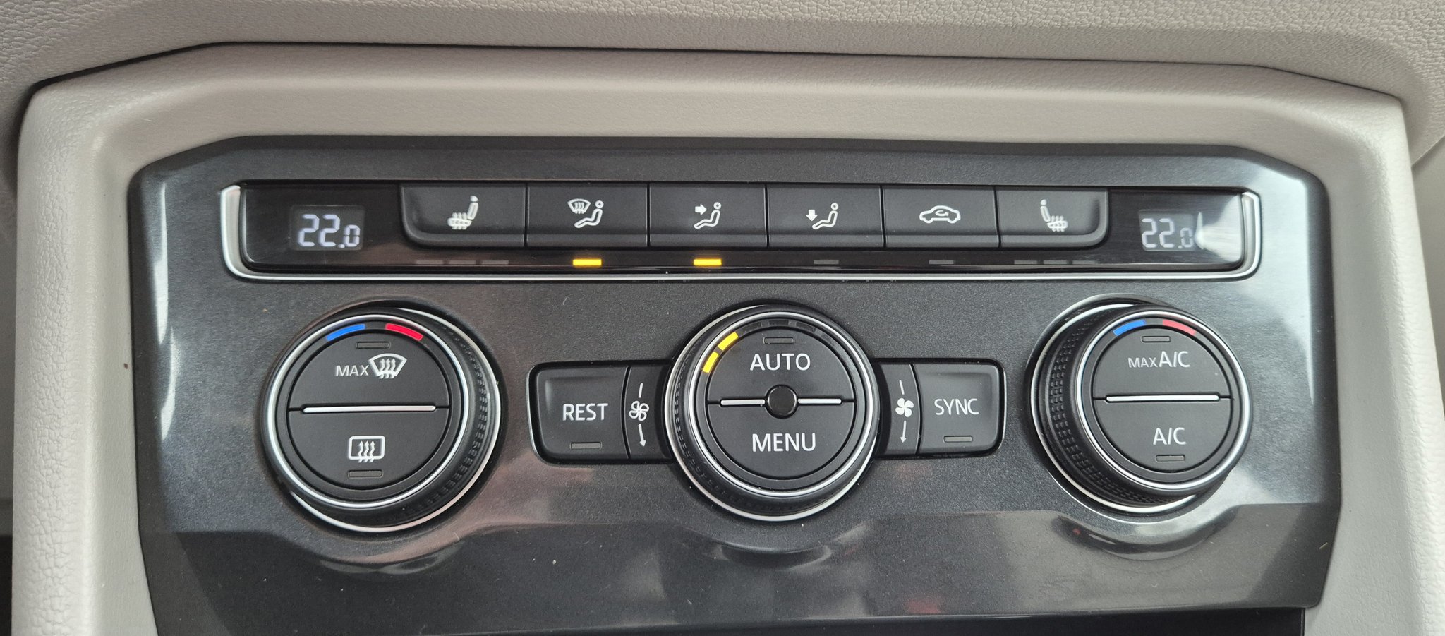 VW Tiguan Highline 2018 - Multimarks Seller Focșani